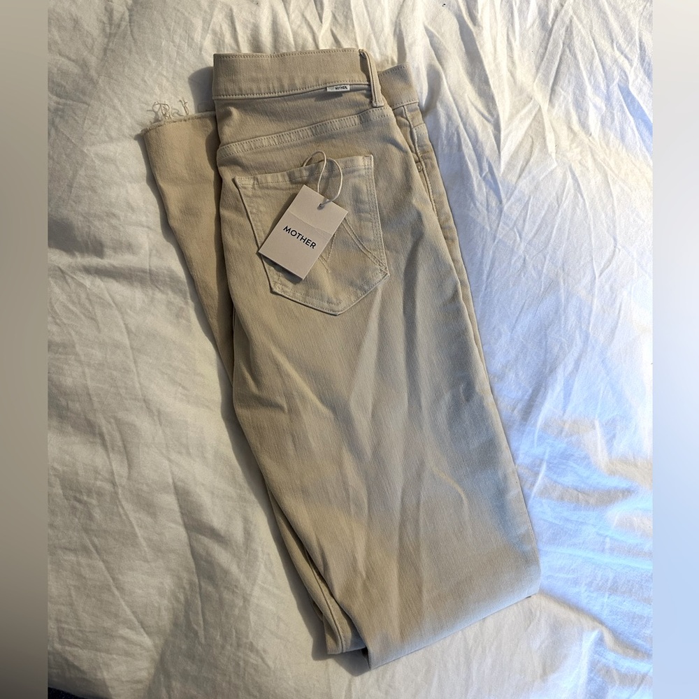Mother Denim The Weekender Fray Jean - Picture 6 of 10